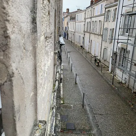 Apartment Le Buffeterie, Centre Ville, Lr148